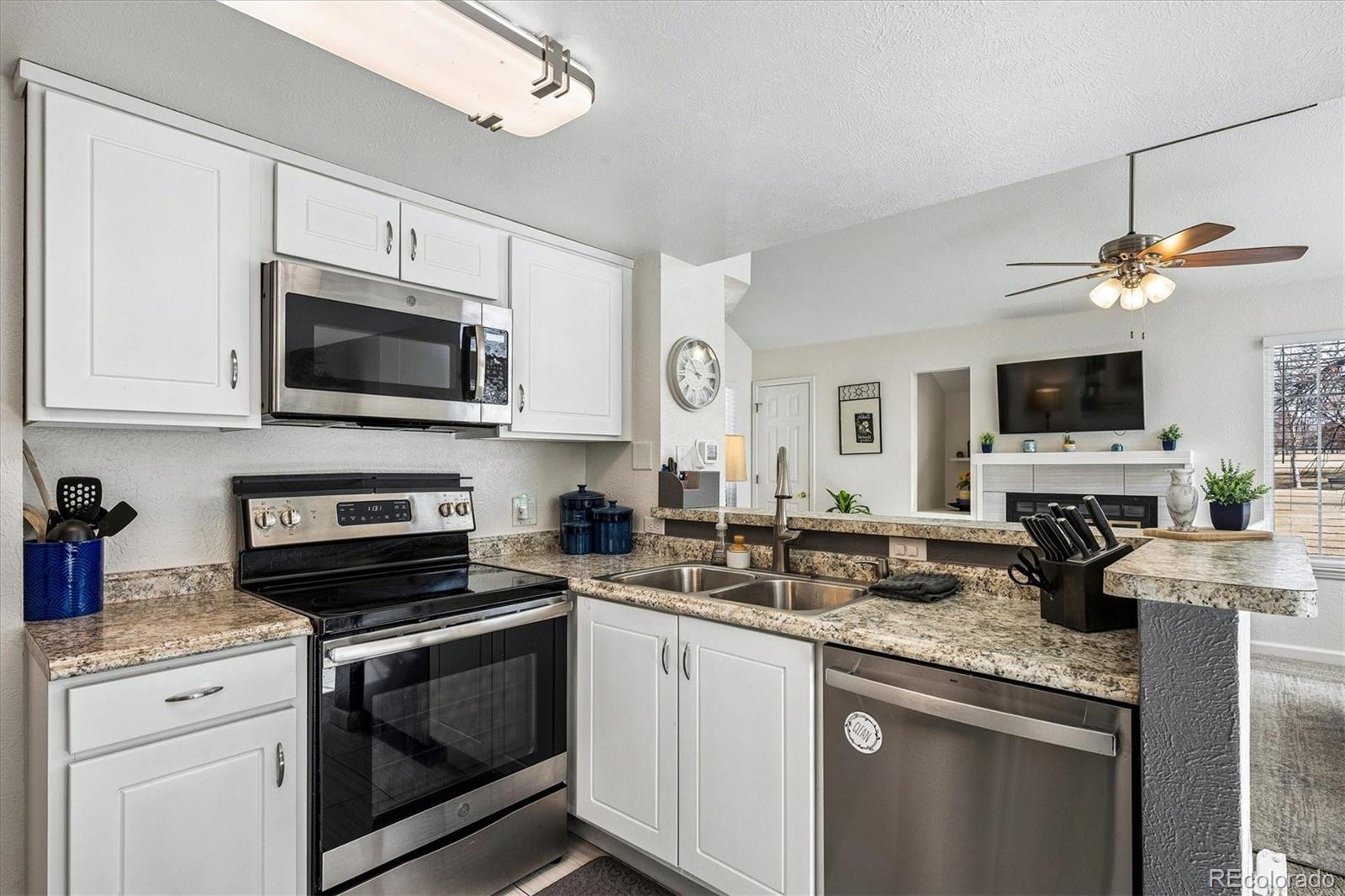 13884 E Lehigh Avenue Unit: F