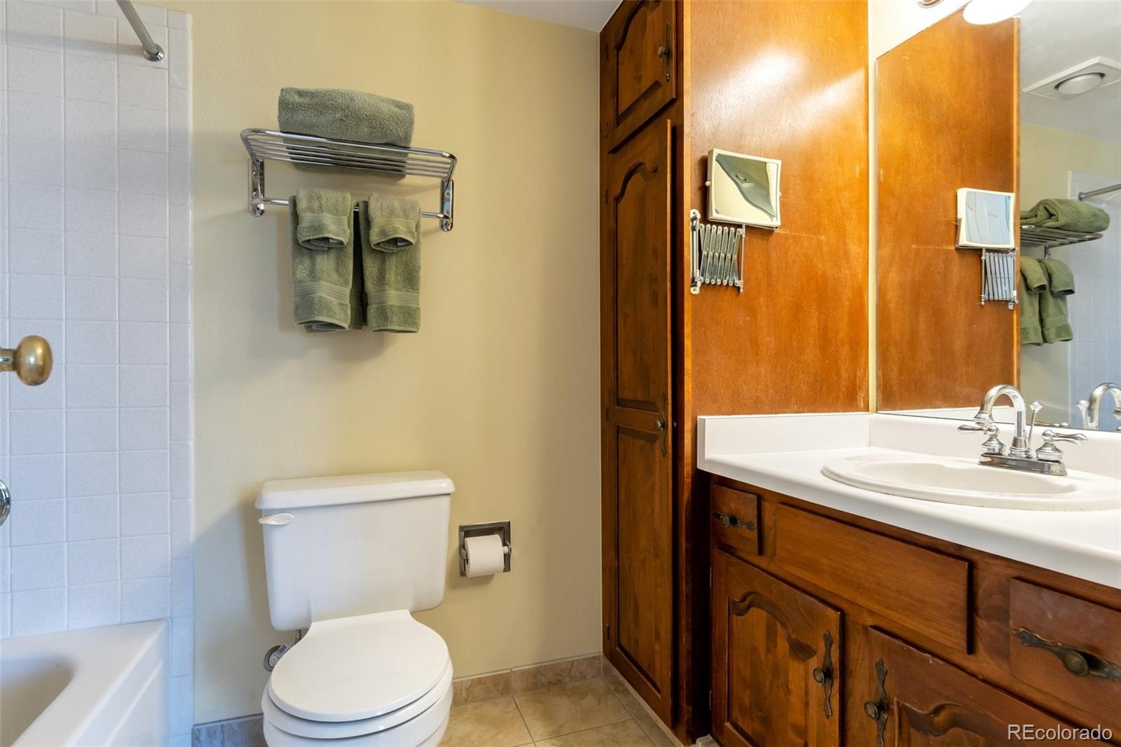 13901 E Marina Drive Unit: 606