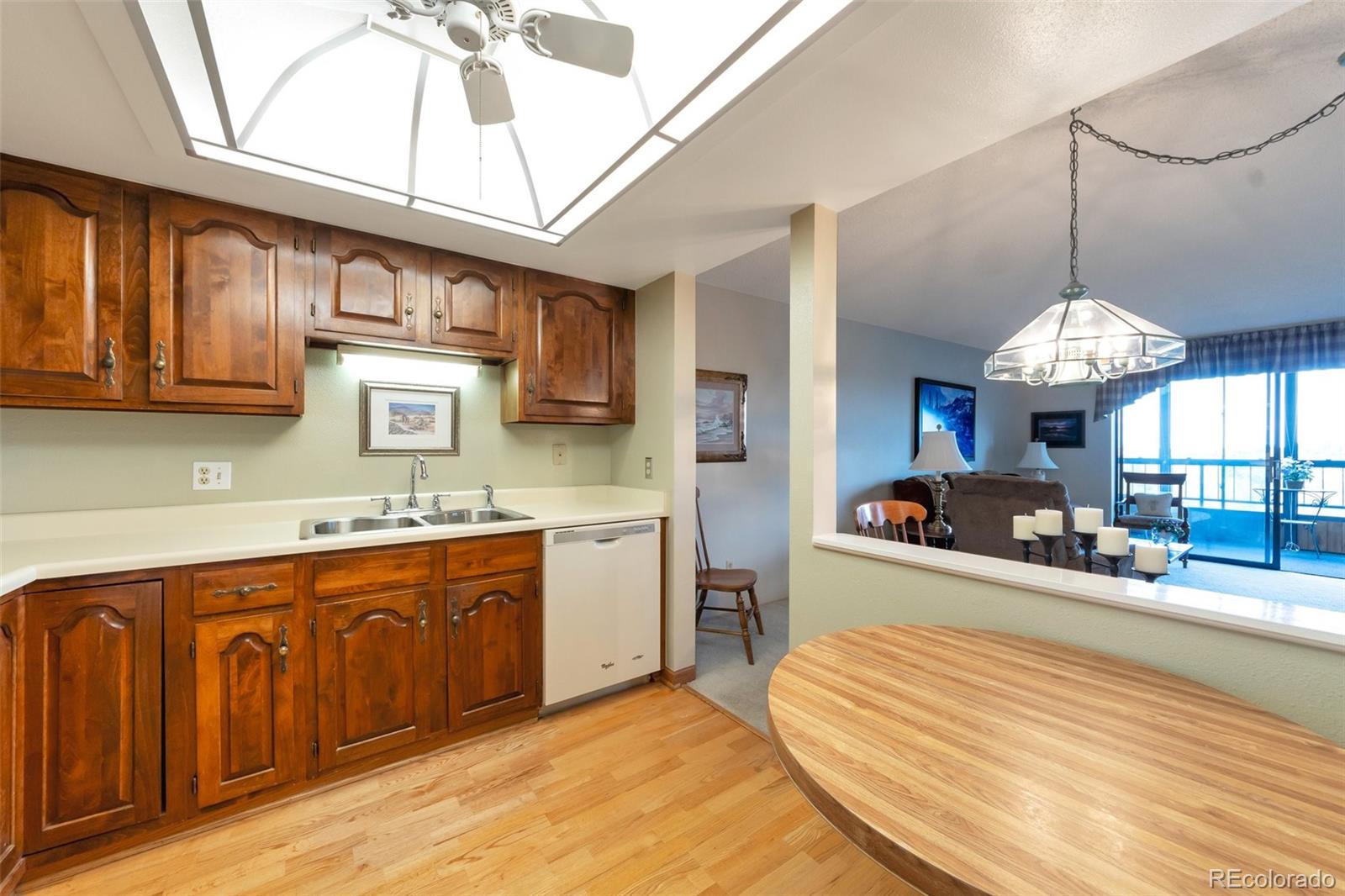 13901 E Marina Drive Unit: 606