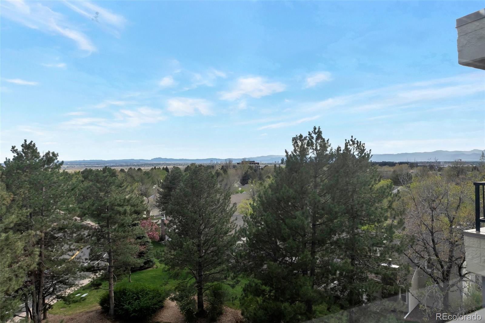 13901 E Marina Drive Unit: 606