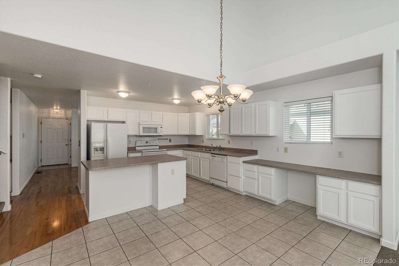 19614 E Caspian Circle
