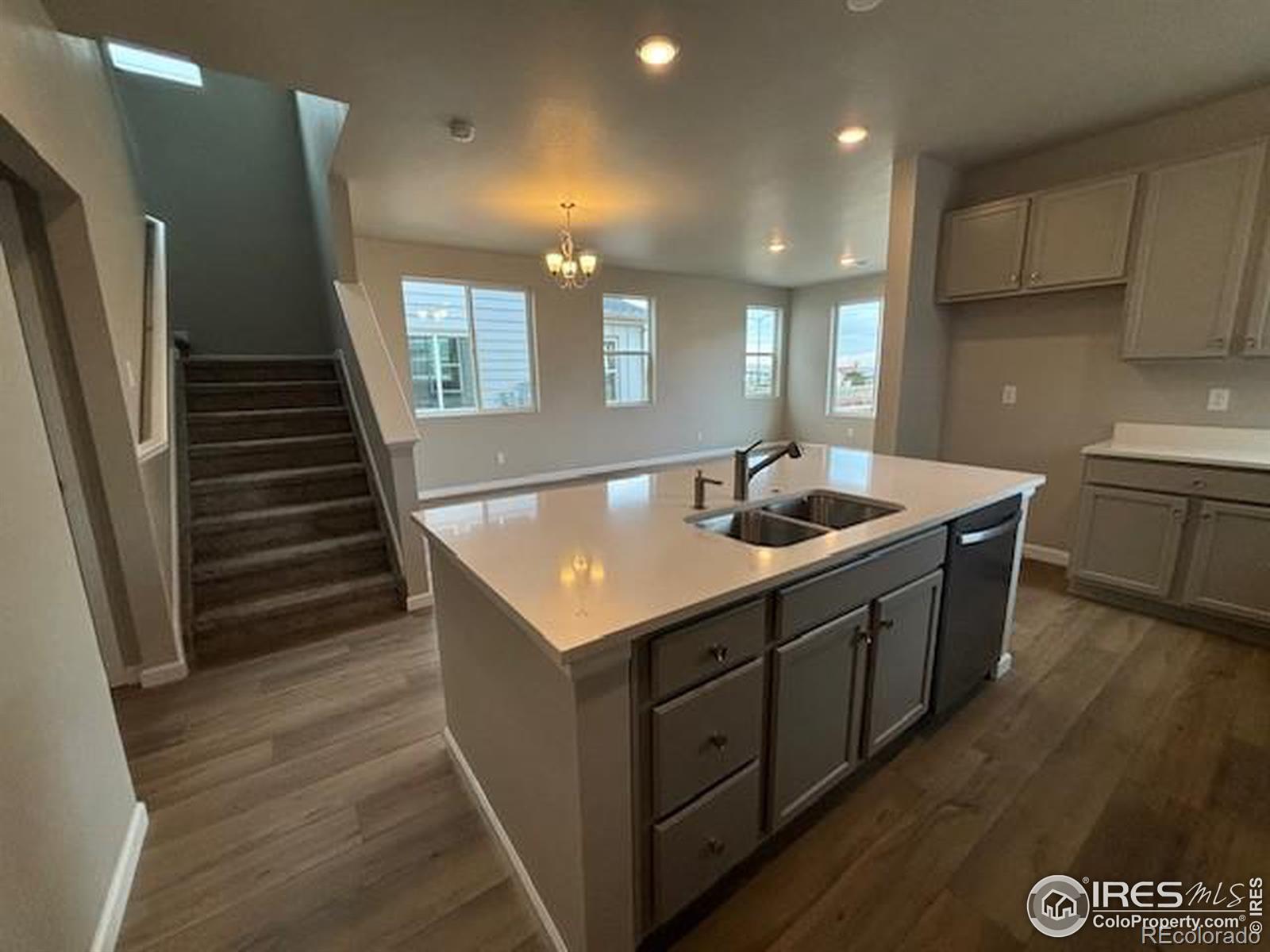 2739 Optimista Place