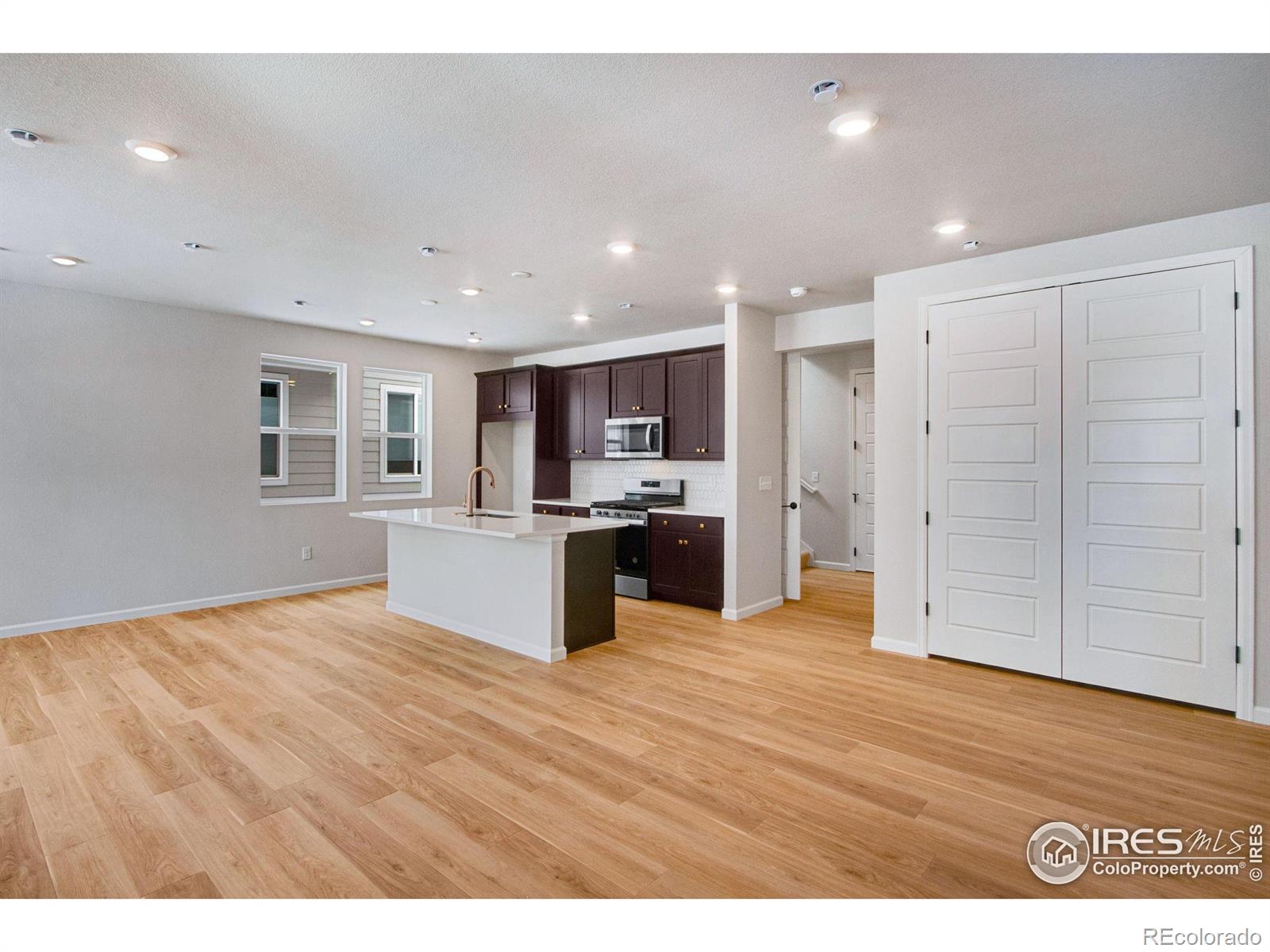 1423 Great Western Drive