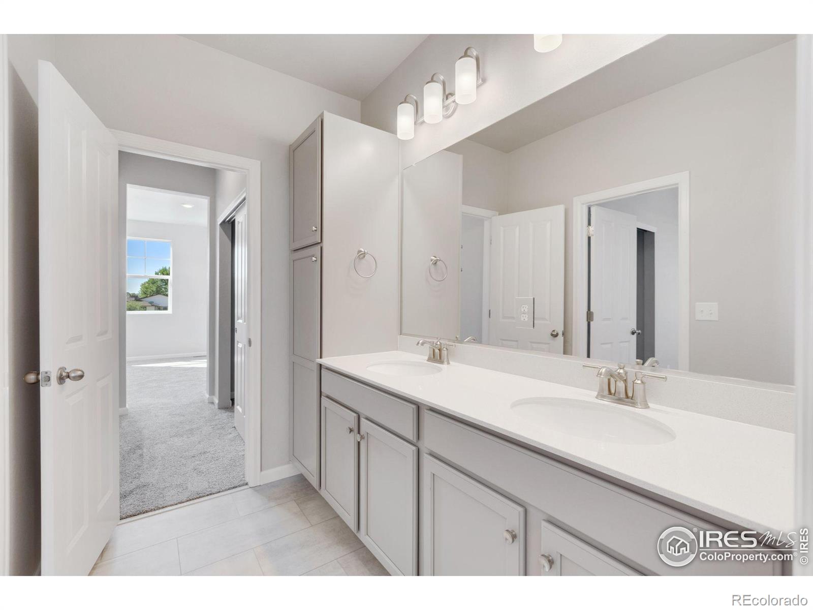 1737 Jennifer Street