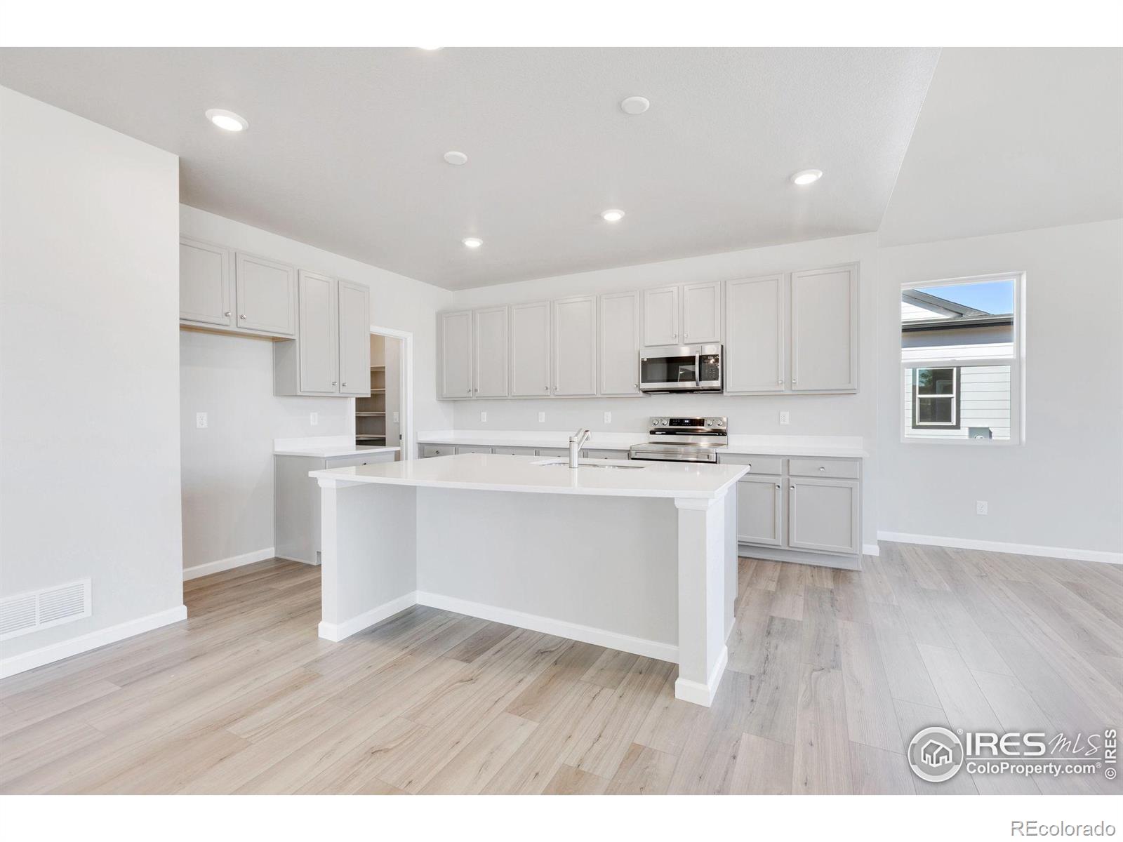 1737 Jennifer Street