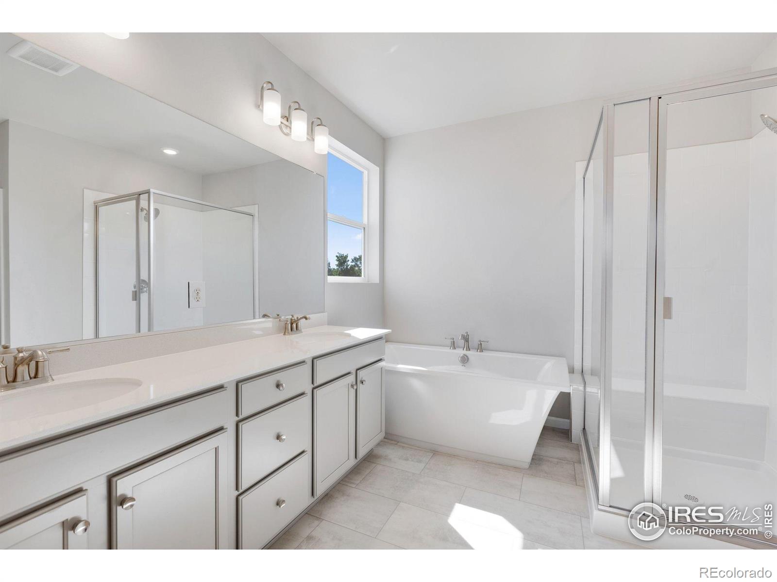 1737 Jennifer Street