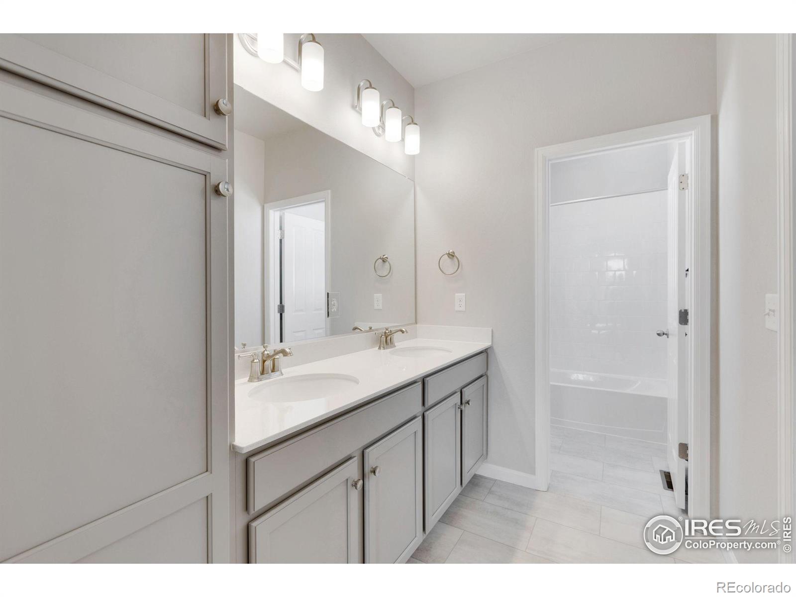 1737 Jennifer Street