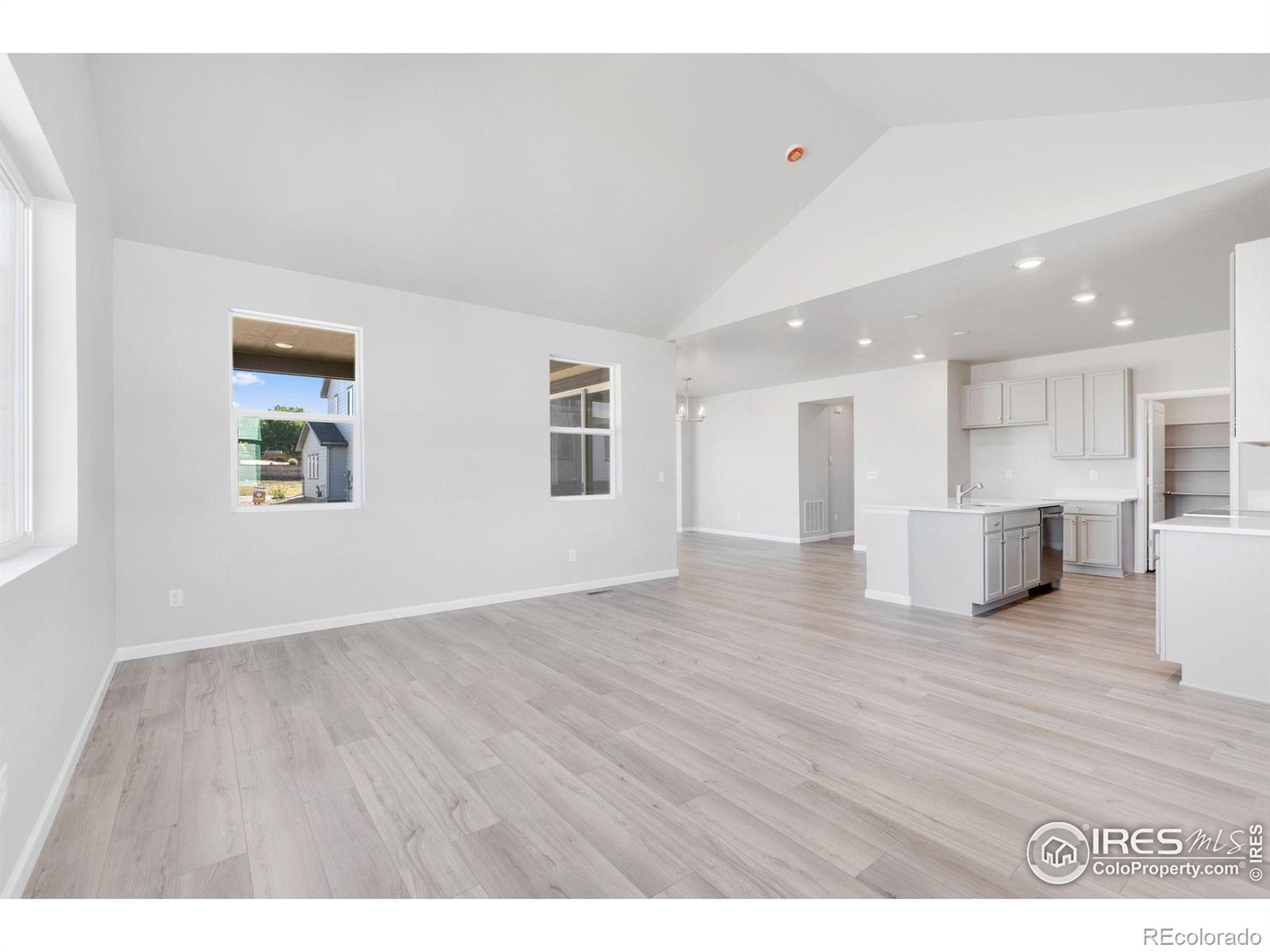 1737 Jennifer Street