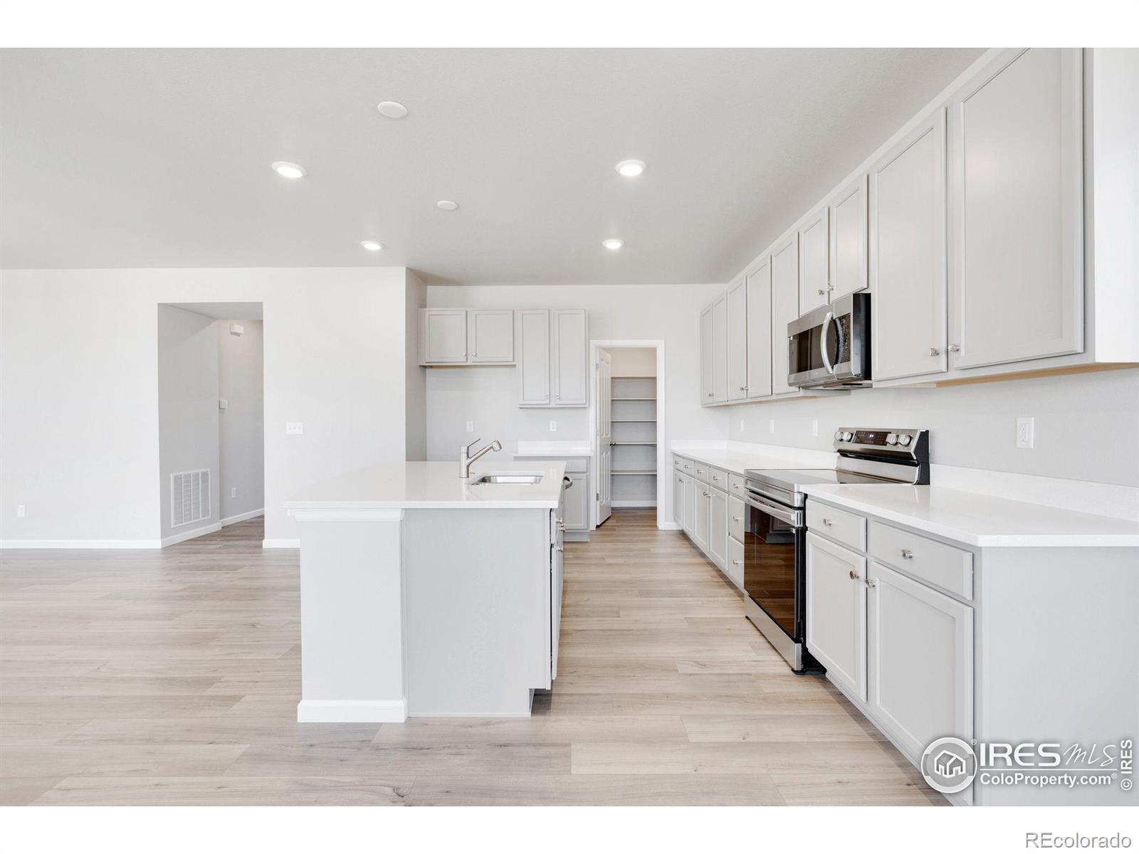 1737 Jennifer Street