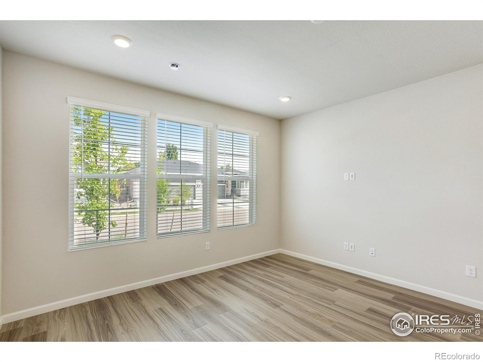 1753 Mount Meeker Avenue