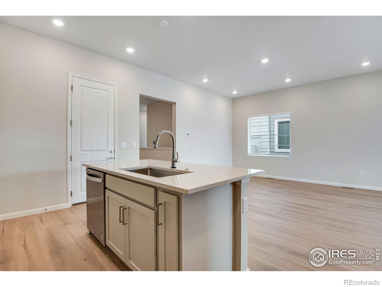 1760 Mount Meeker Avenue