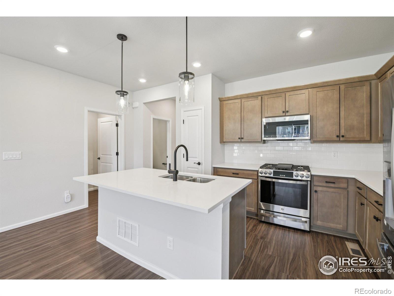 8777 Whiteclover Street