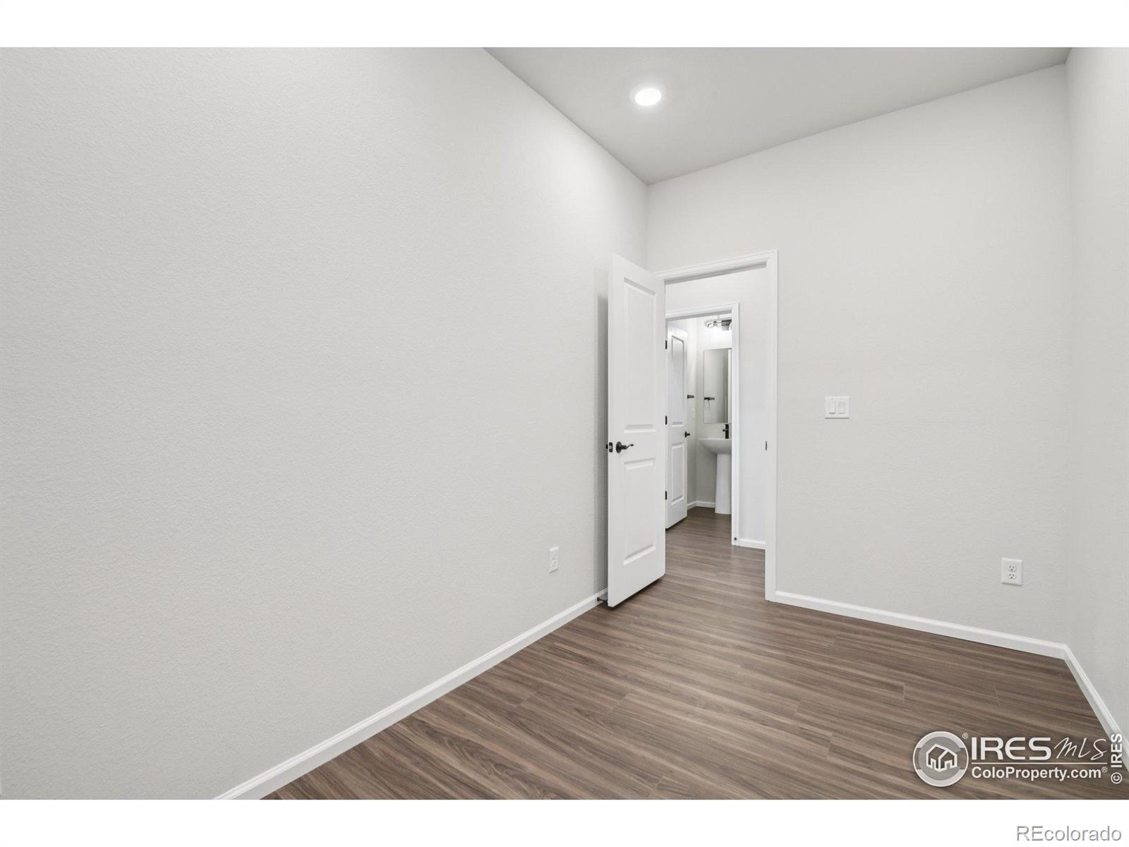 8777 Whiteclover Street