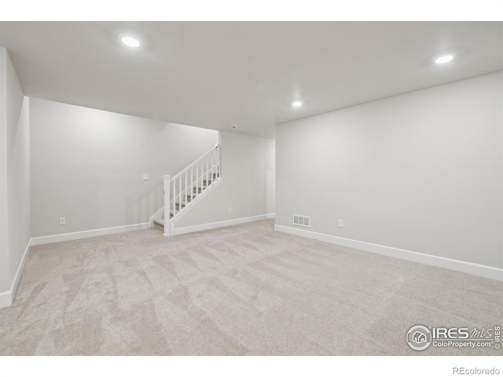 8777 Whiteclover Street