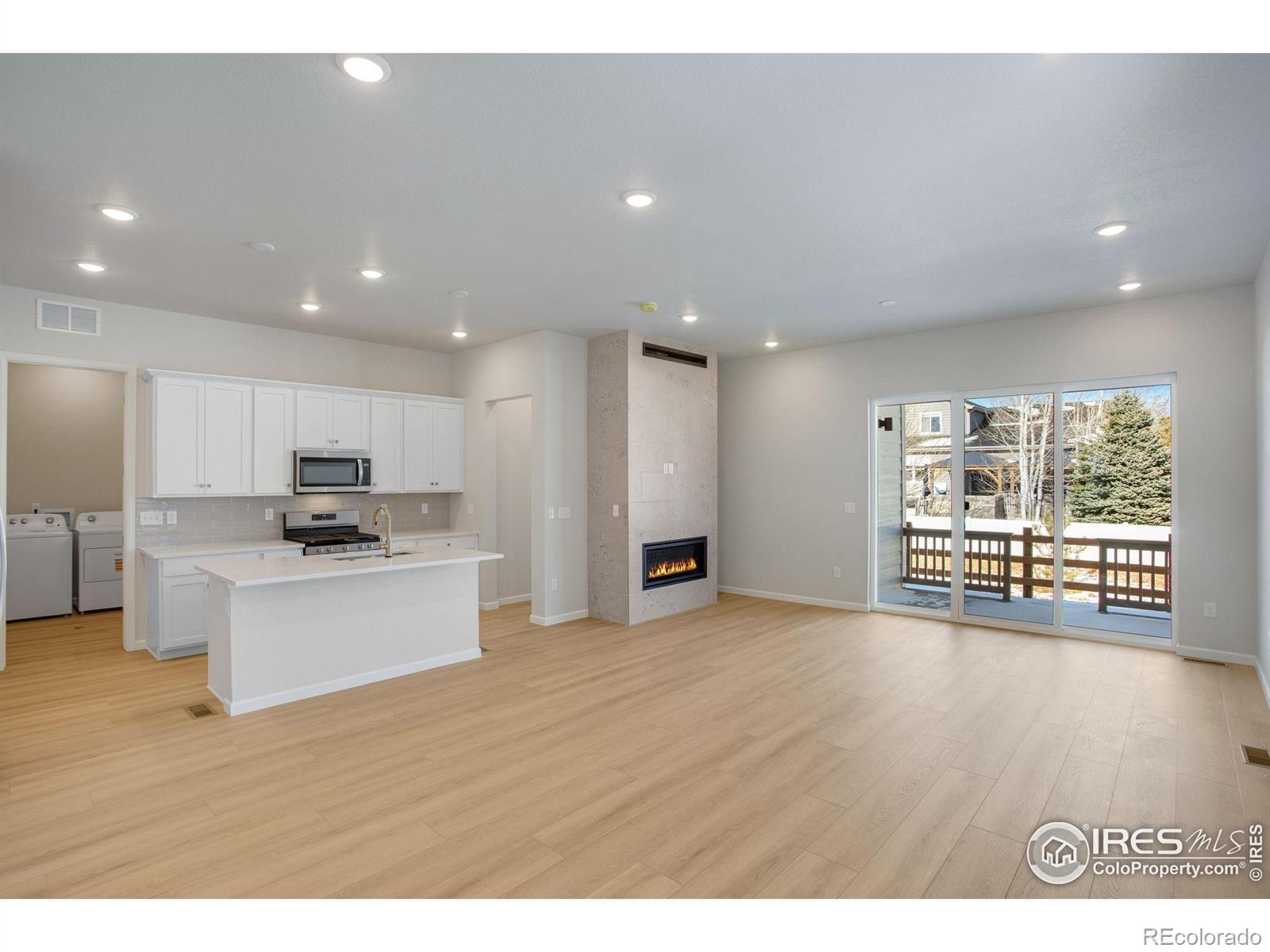 1742 Mount Meeker Avenue