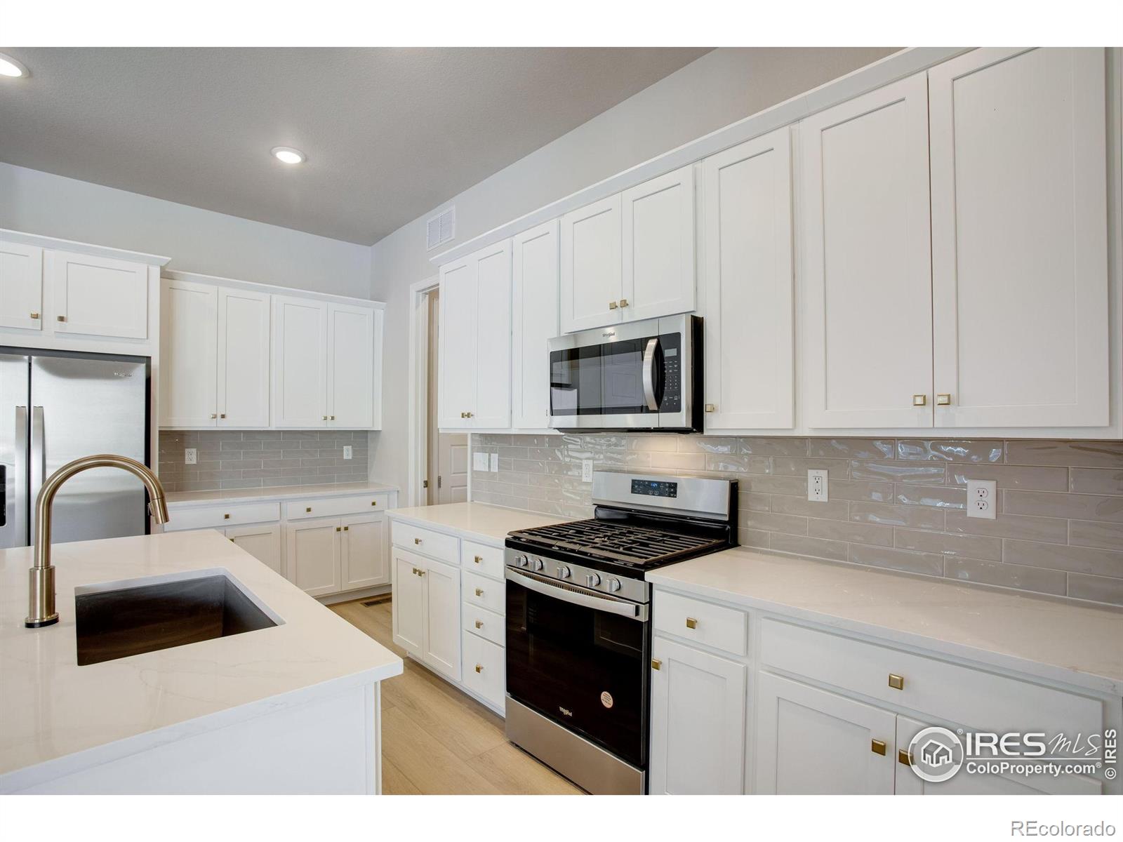 1742 Mount Meeker Avenue