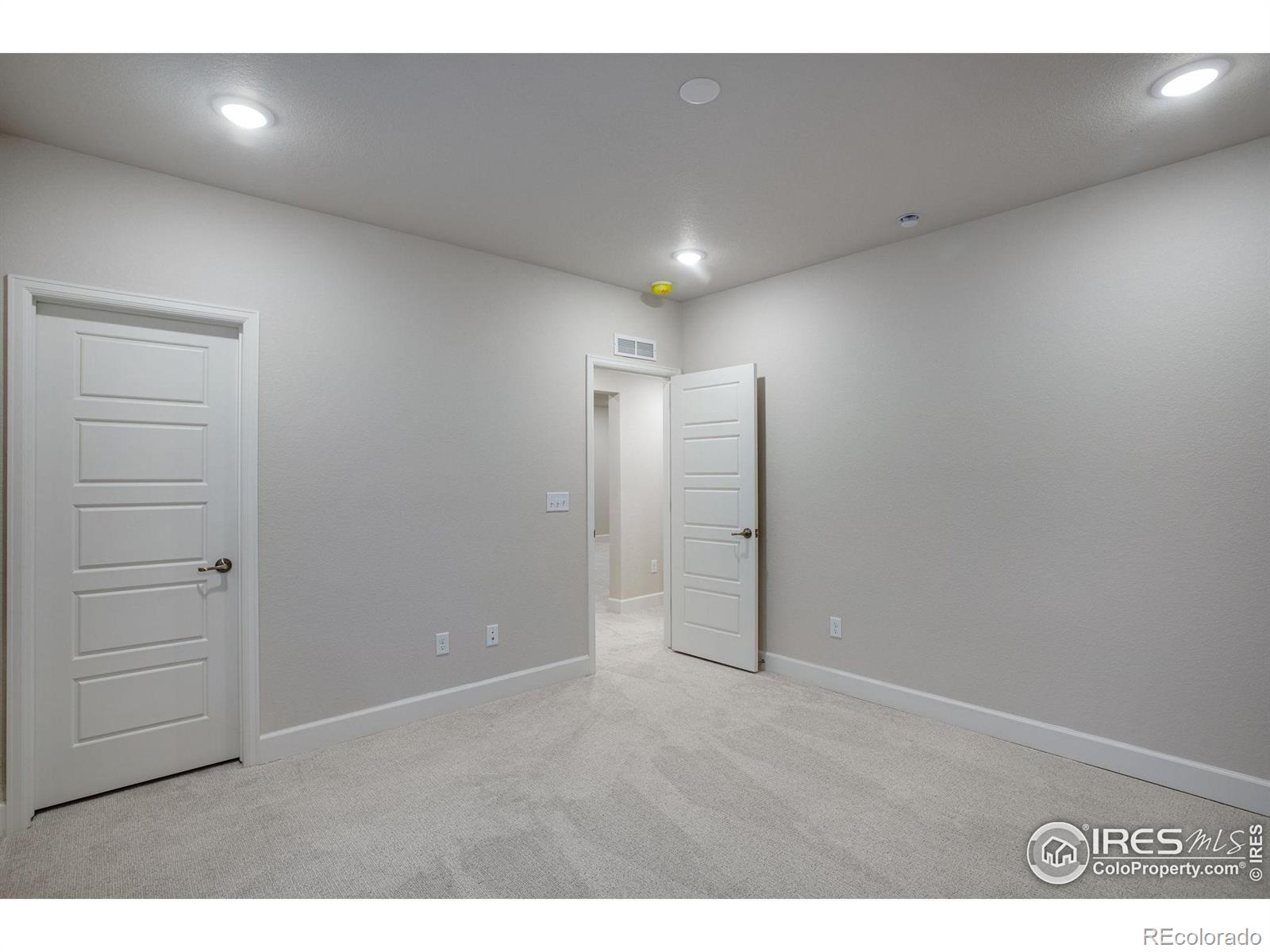 1742 Mount Meeker Avenue