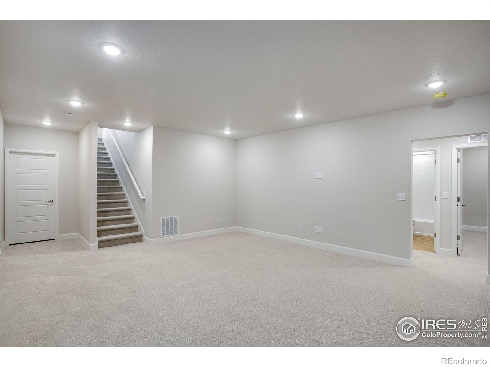 1742 Mount Meeker Avenue