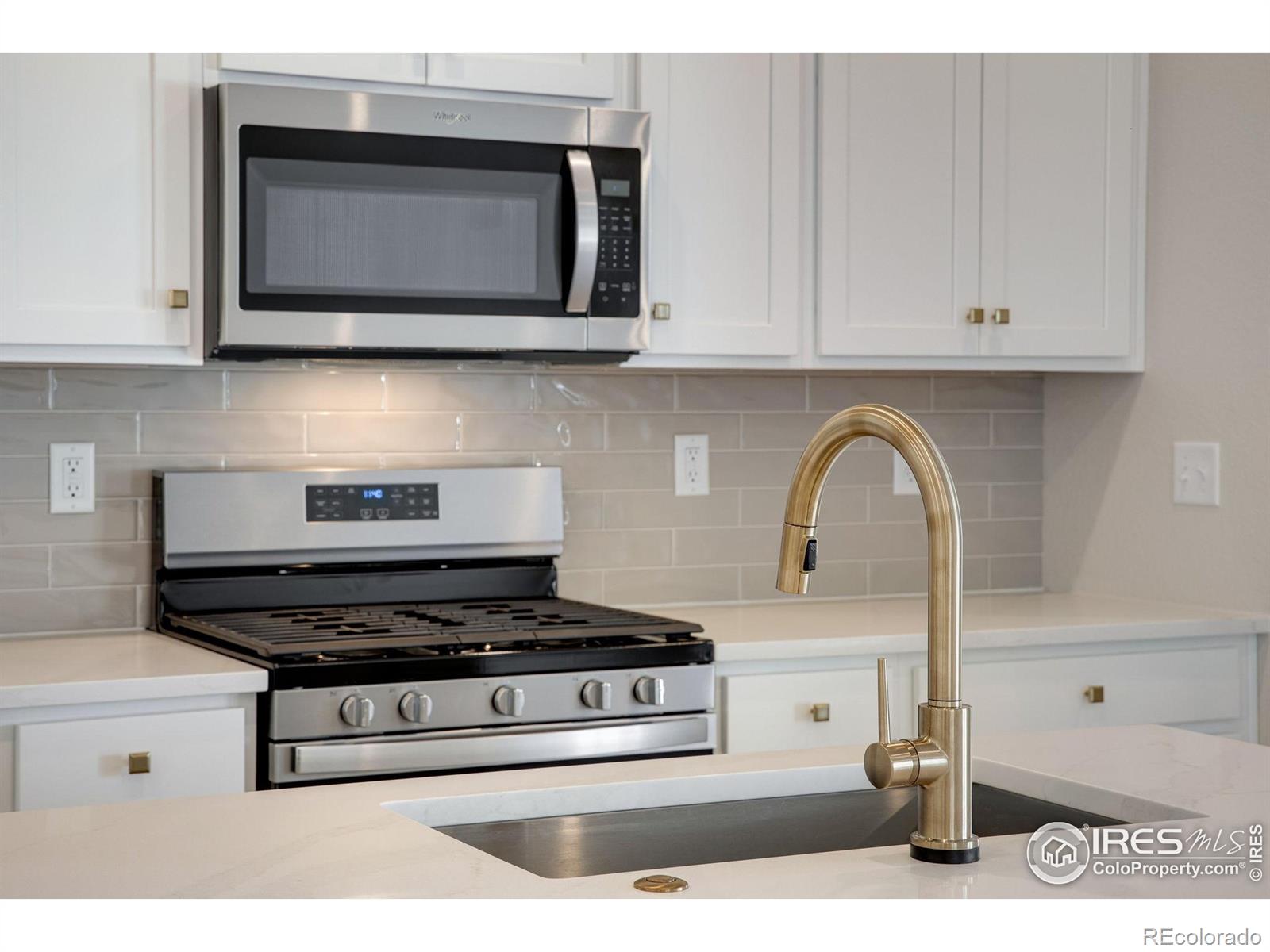 1742 Mount Meeker Avenue