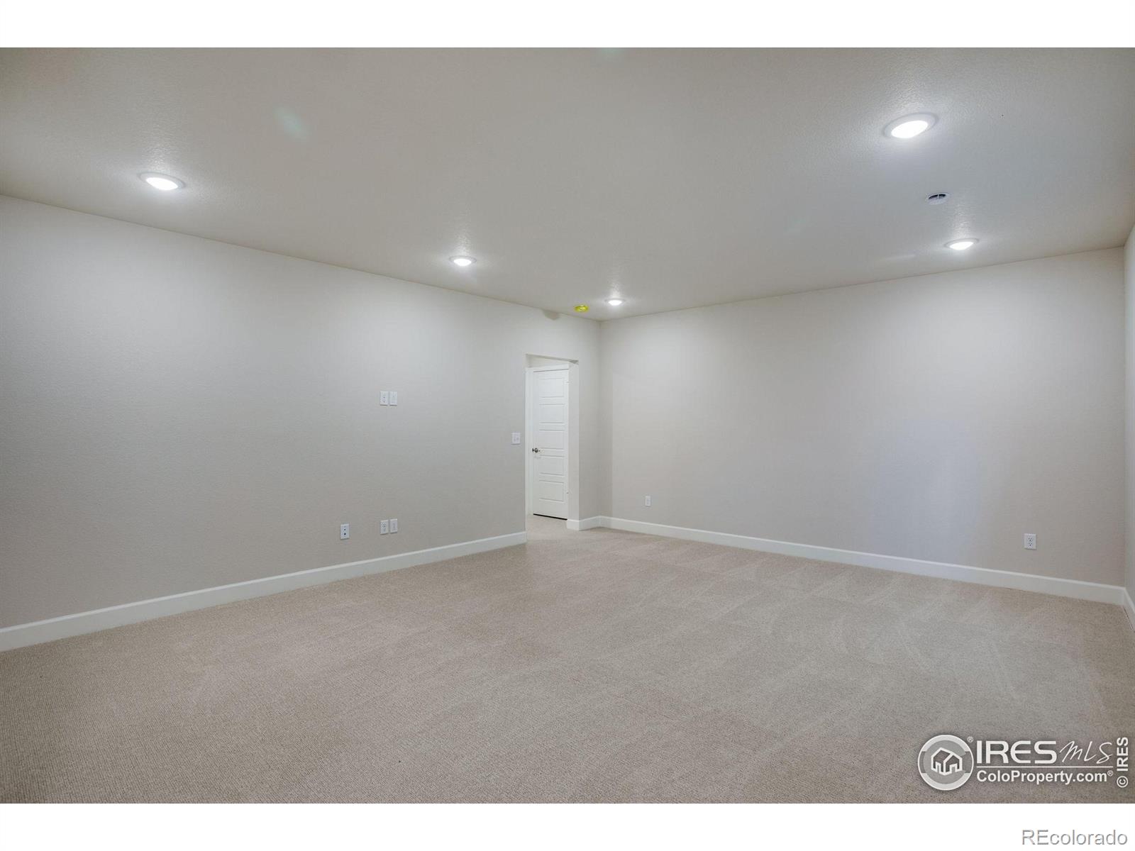 1742 Mount Meeker Avenue