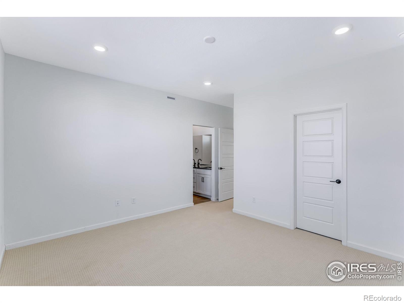 1761 Mount Meeker Avenue