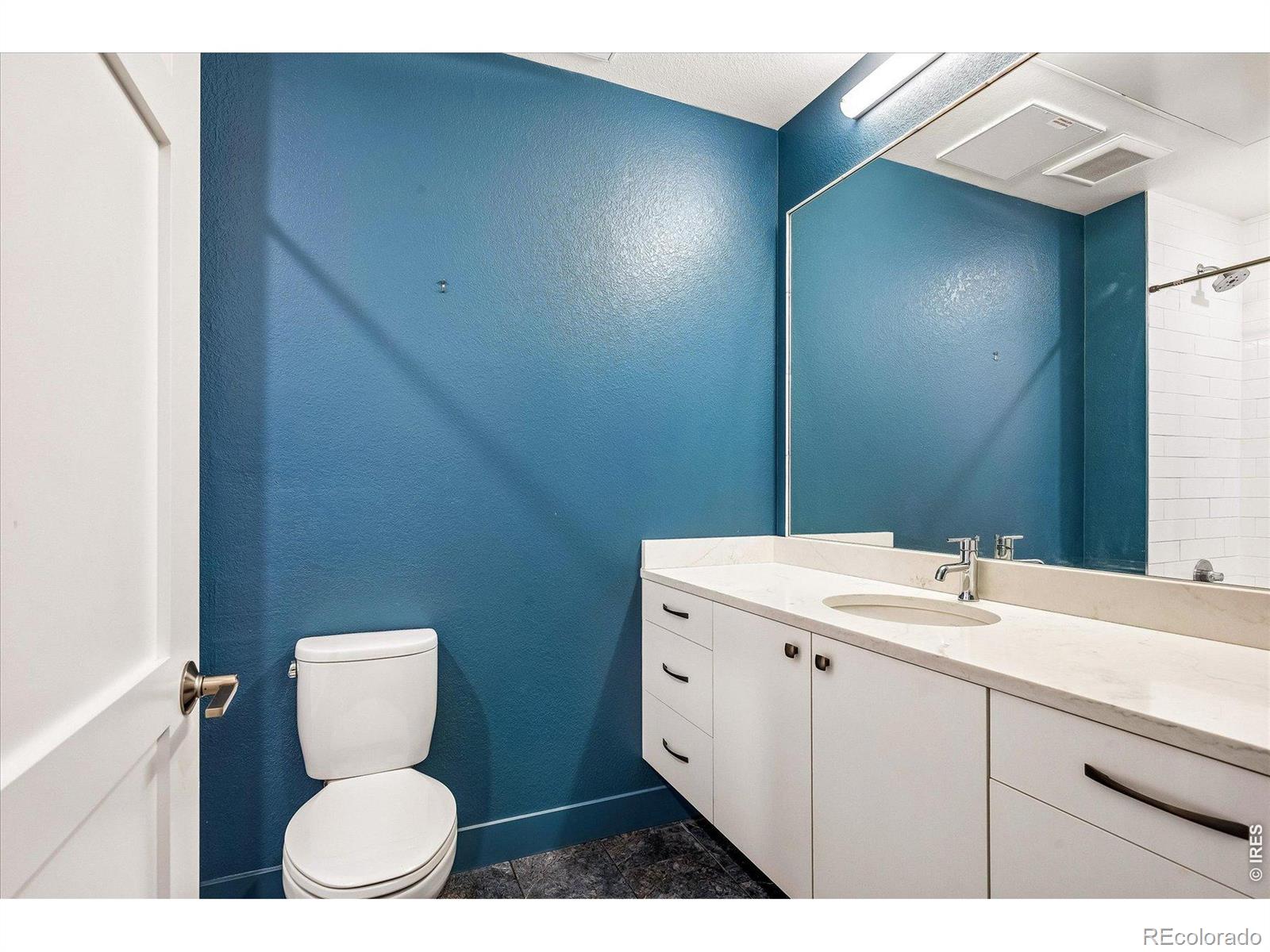 4885 S Monaco Street Unit: 207