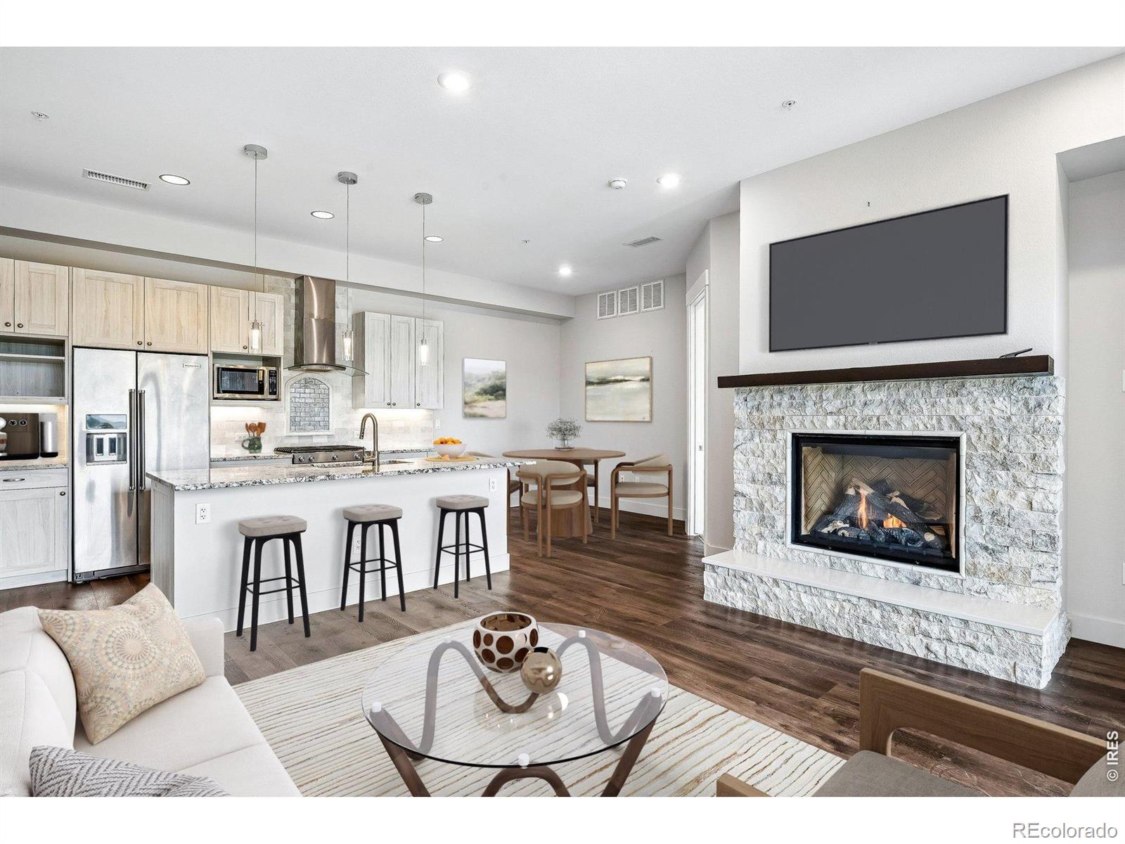 4885 S Monaco Street Unit: 207