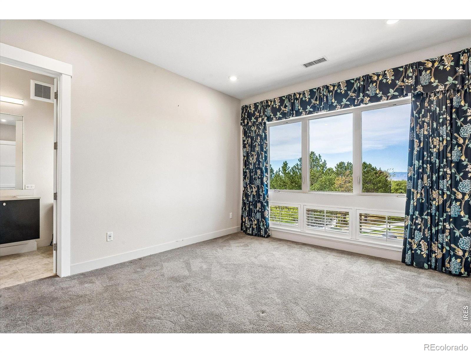 4885 S Monaco Street Unit: 207