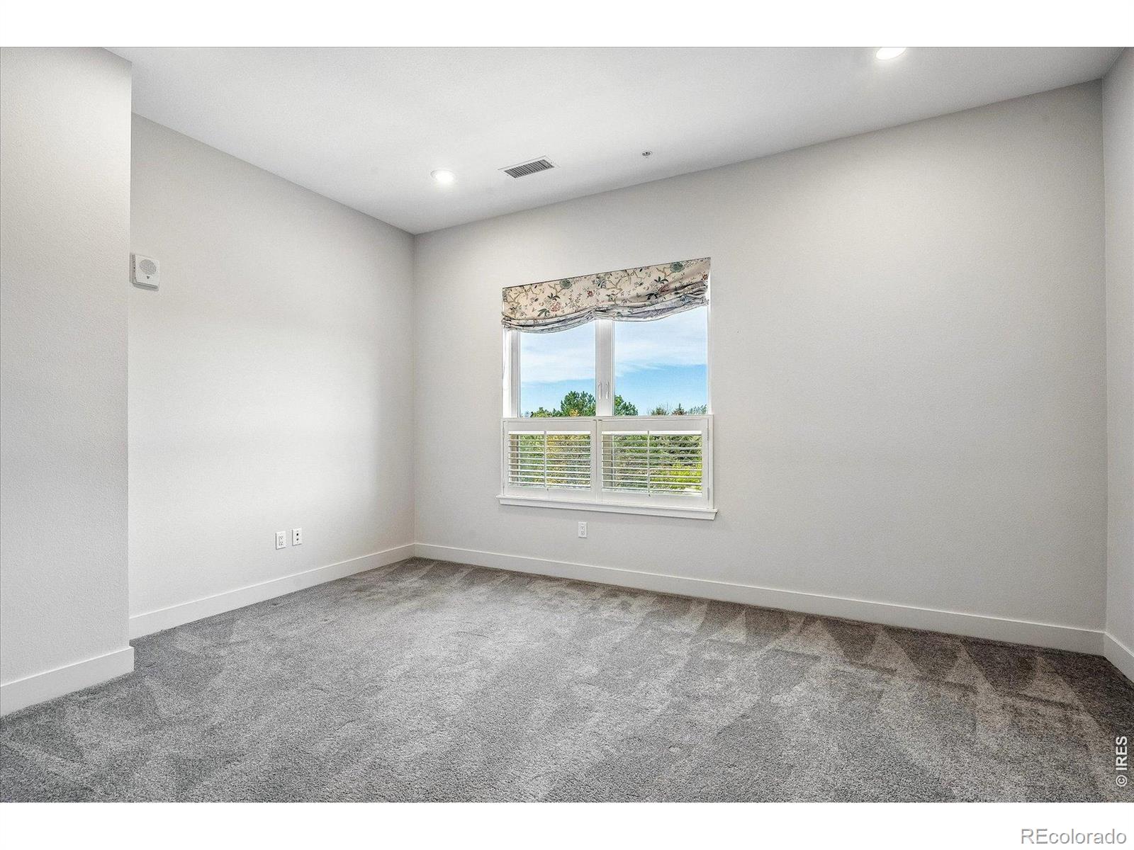 4885 S Monaco Street Unit: 207