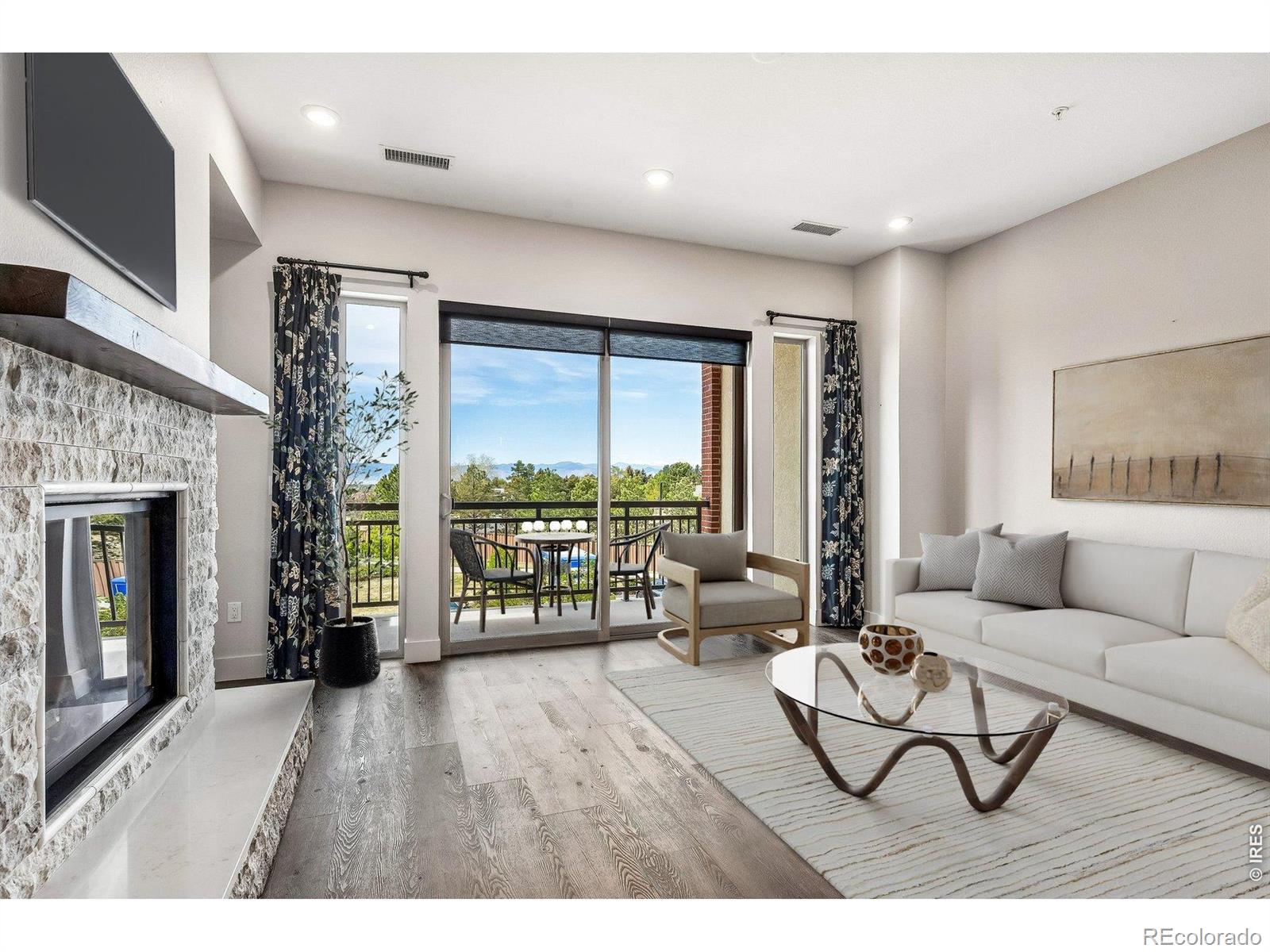 4885 S Monaco Street Unit: 207