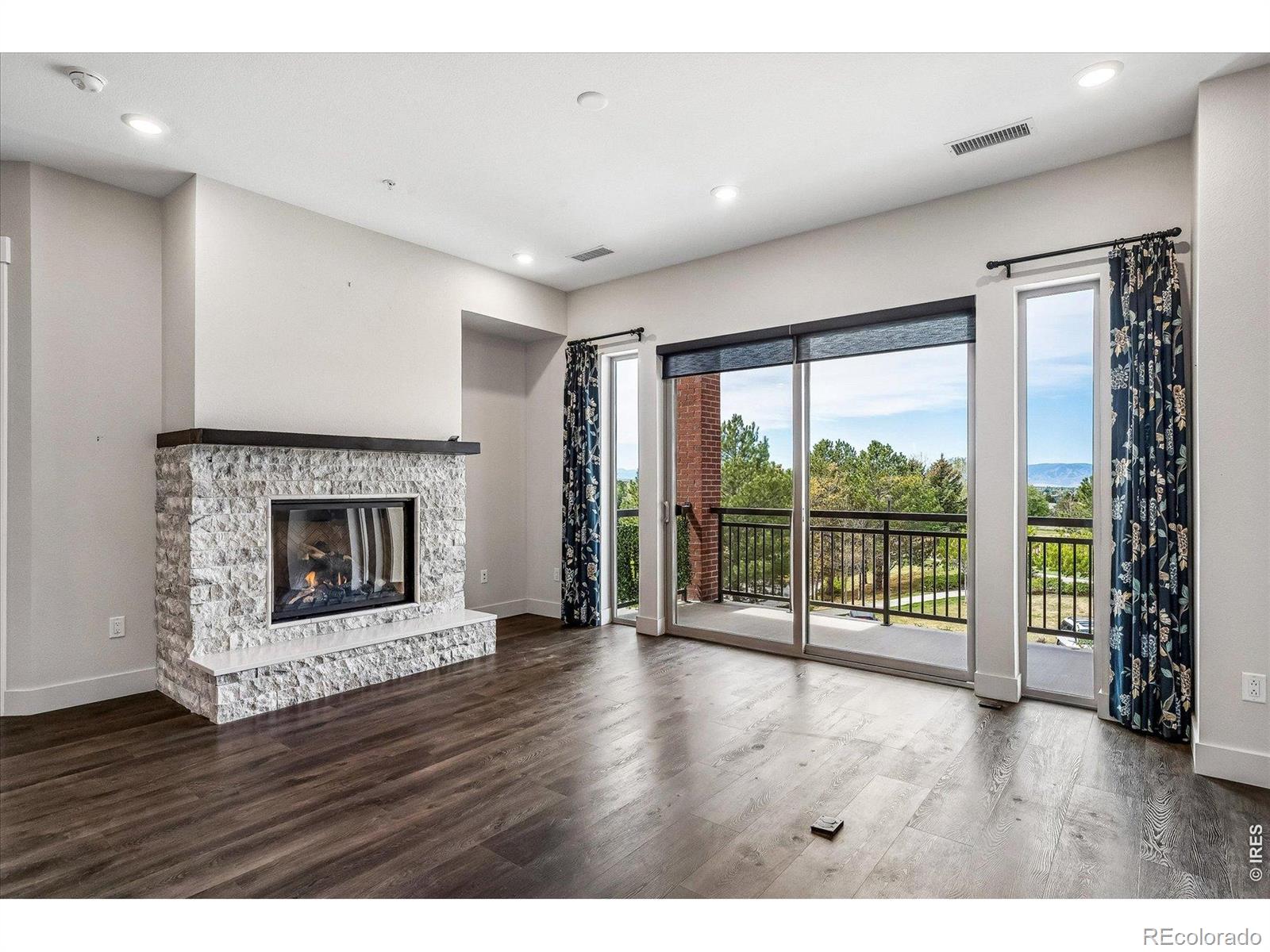4885 S Monaco Street Unit: 207