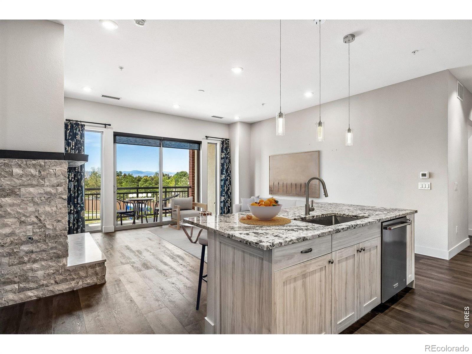 4885 S Monaco Street Unit: 207