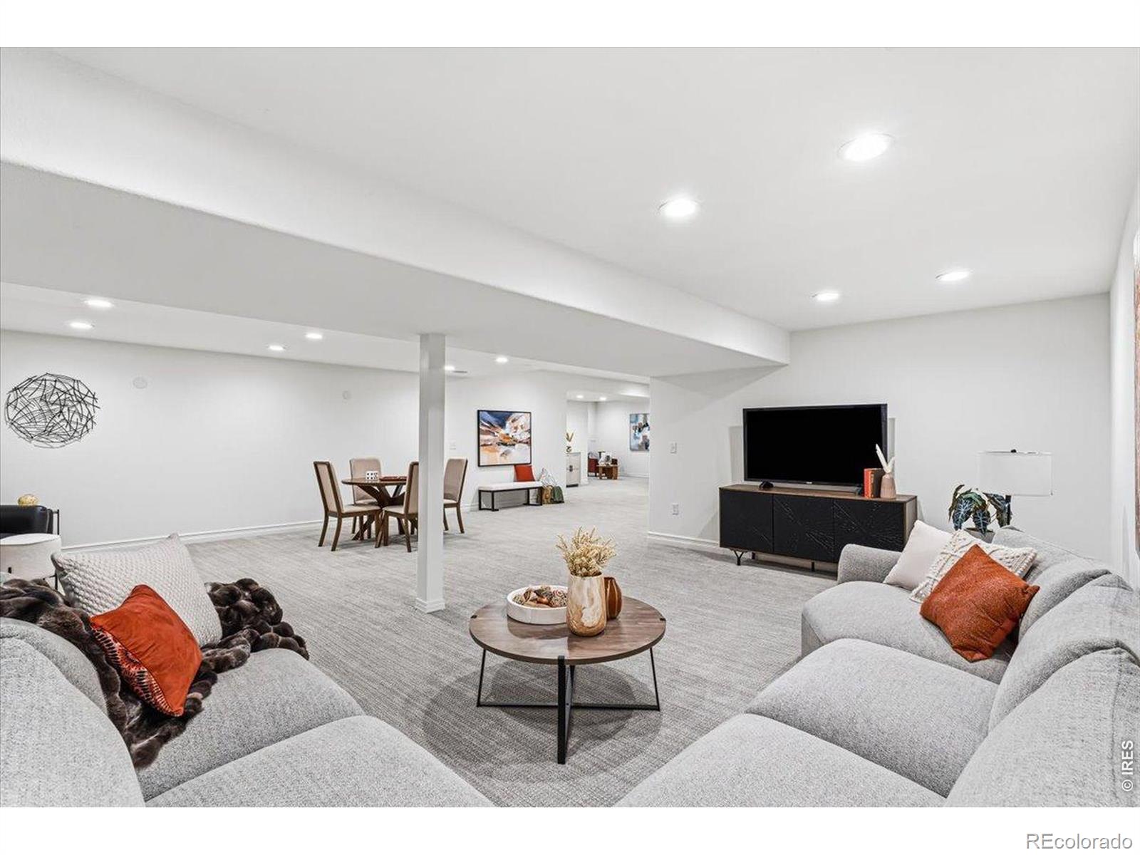15 Glenmoor Circle