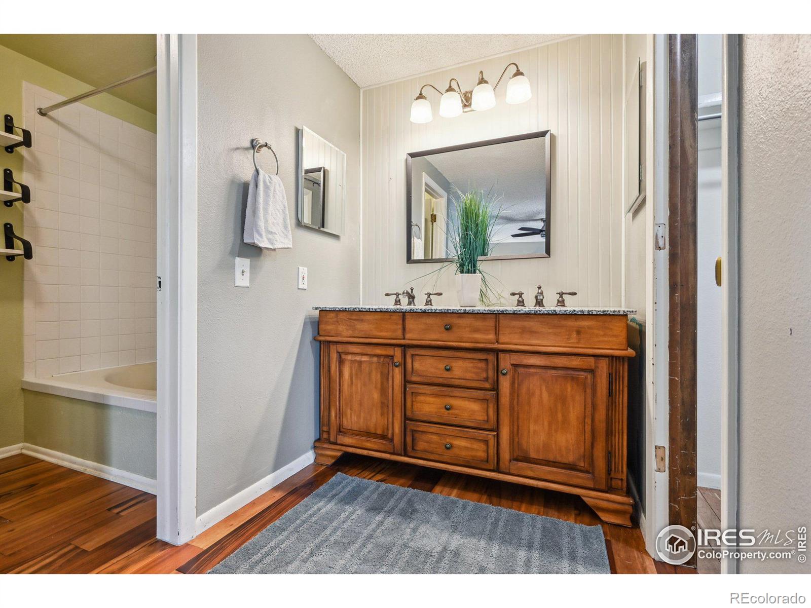 9950 Grove Street Unit: E