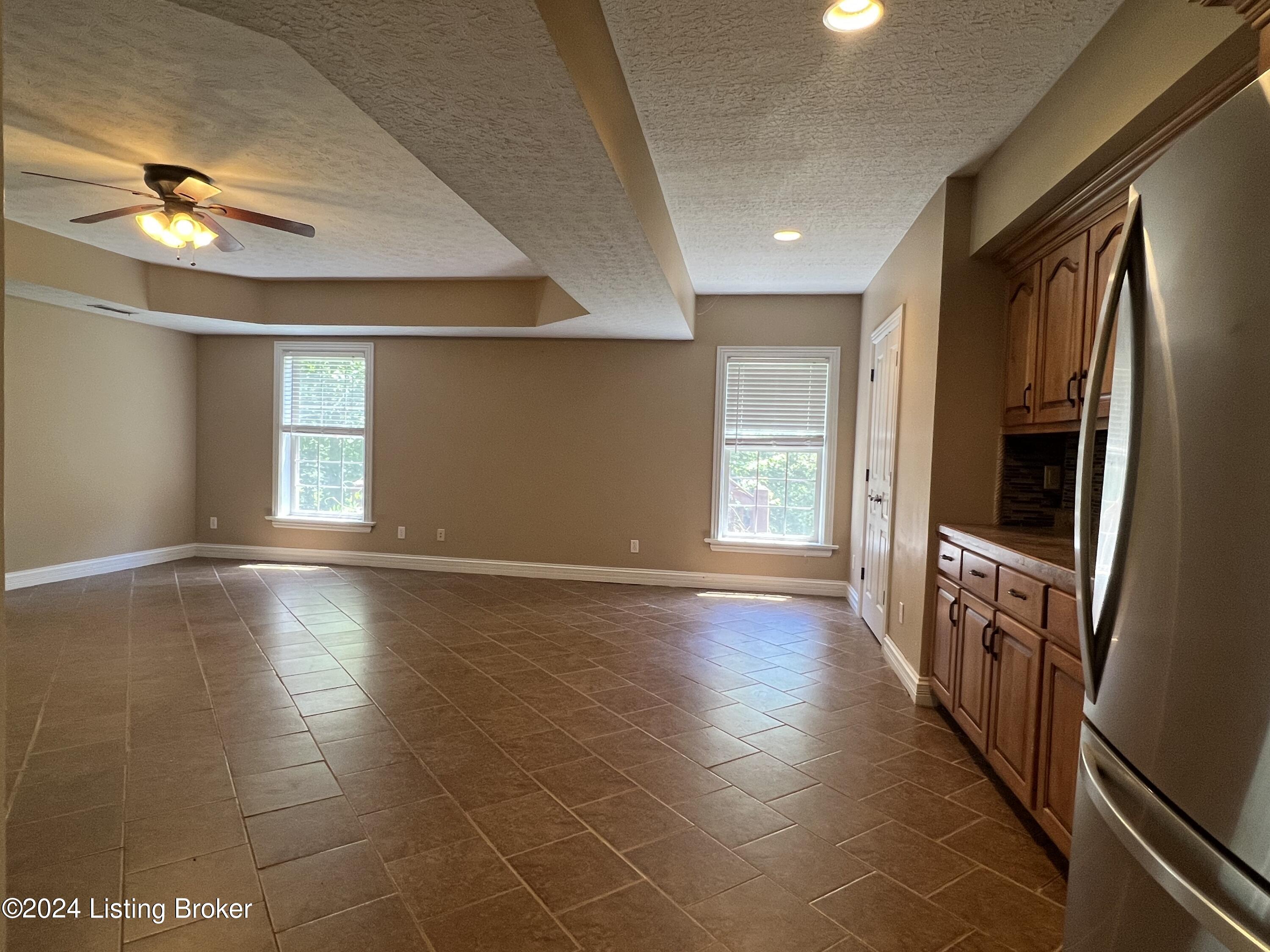 209 Oak Ridge Dr