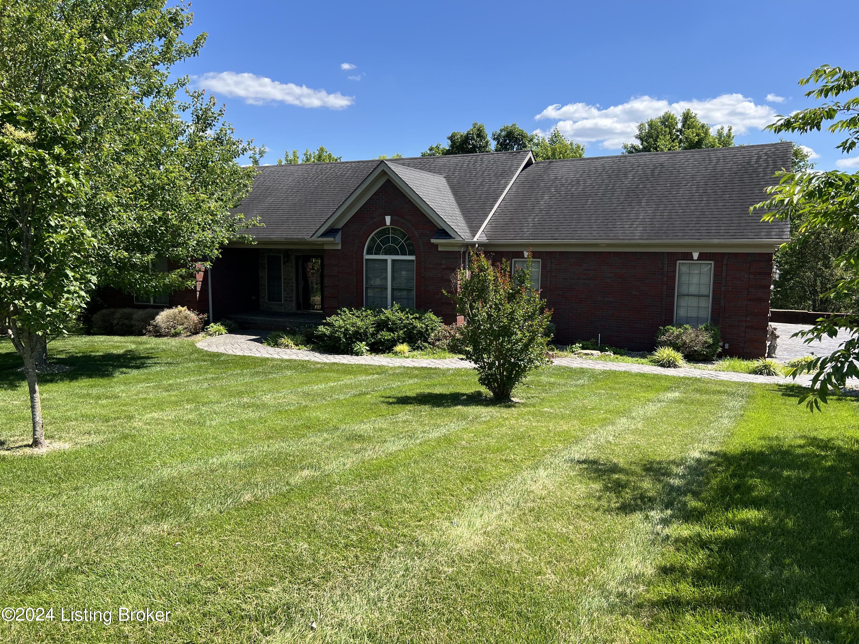 209 Oak Ridge Dr