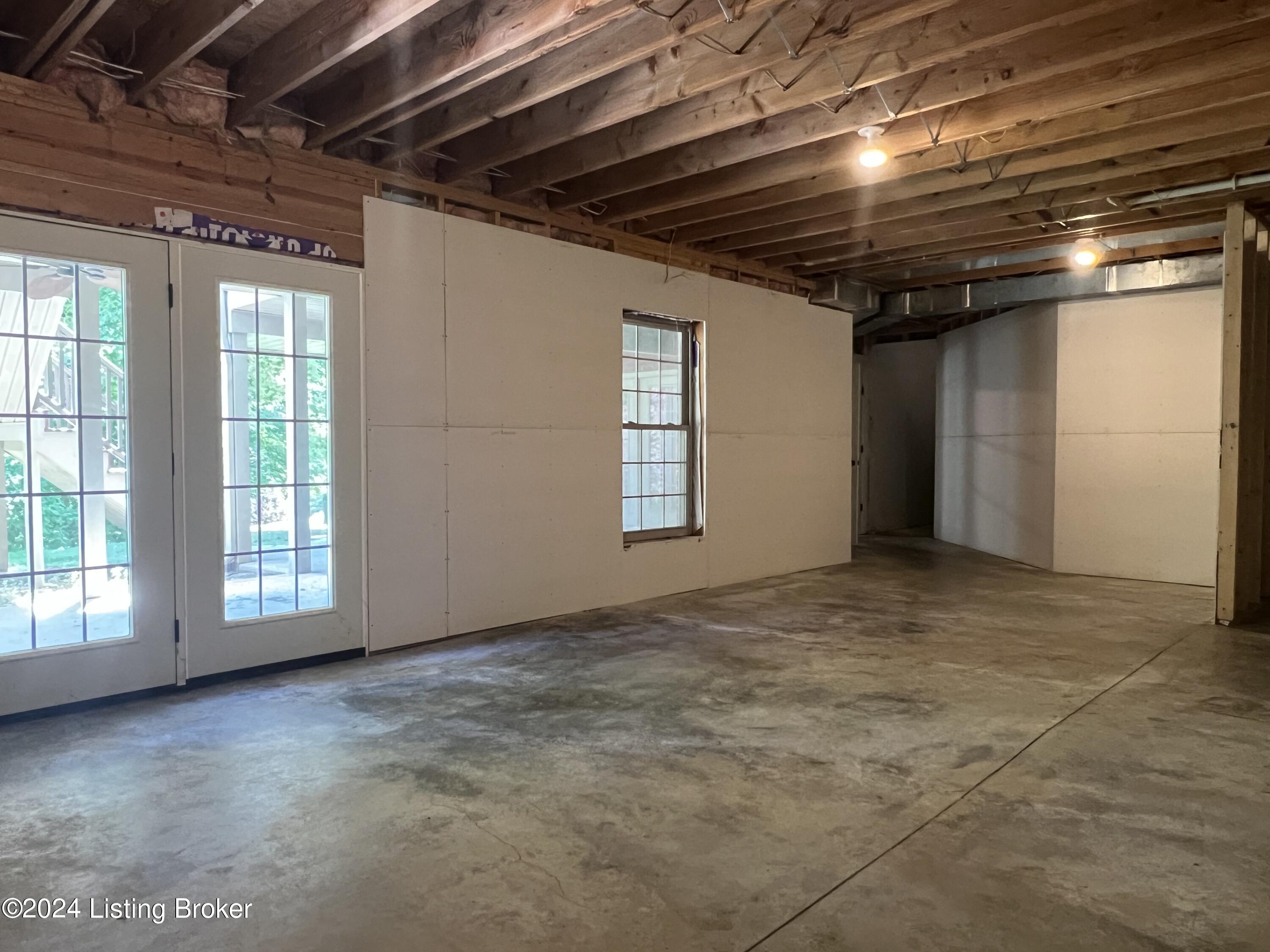 209 Oak Ridge Dr