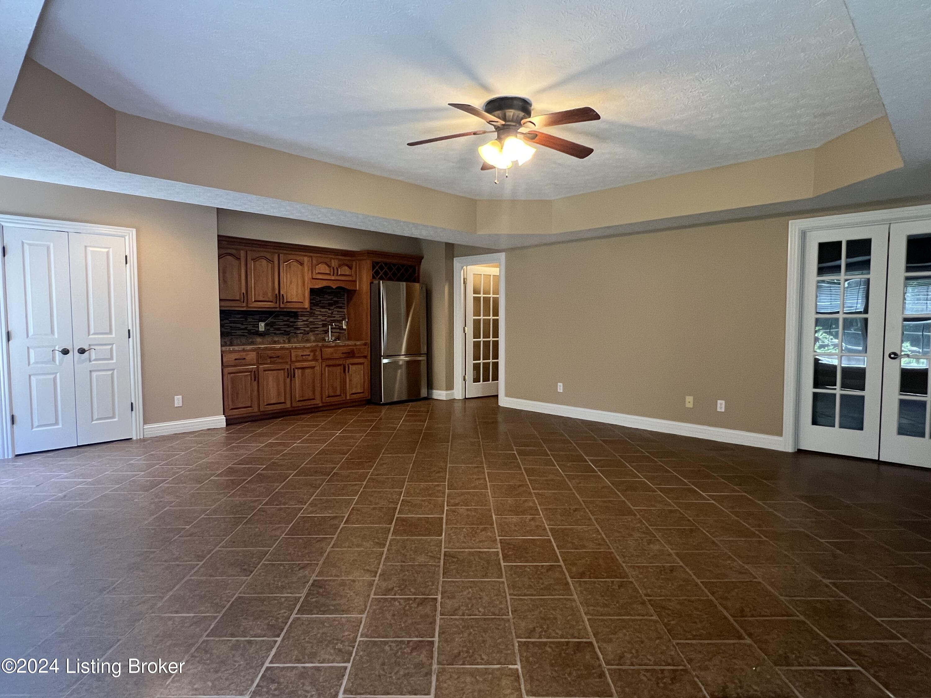 209 Oak Ridge Dr
