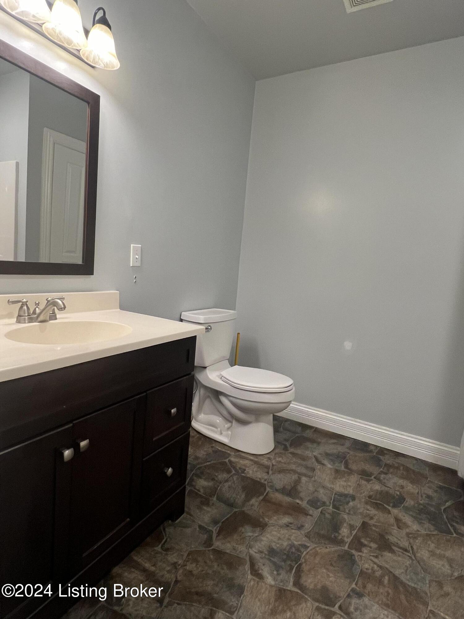 209 Oak Ridge Dr