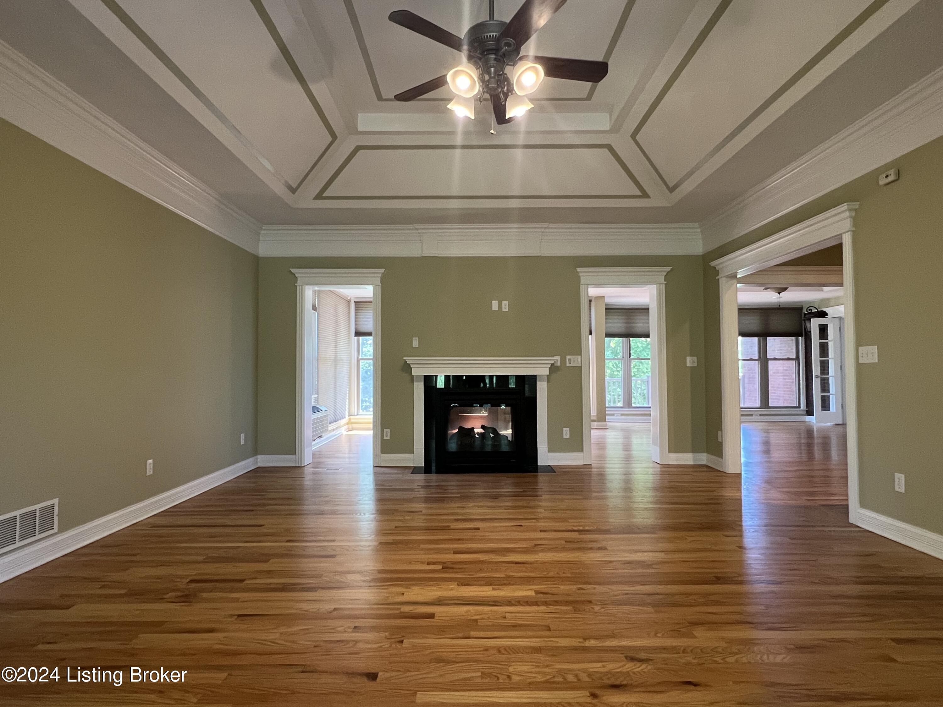 209 Oak Ridge Dr