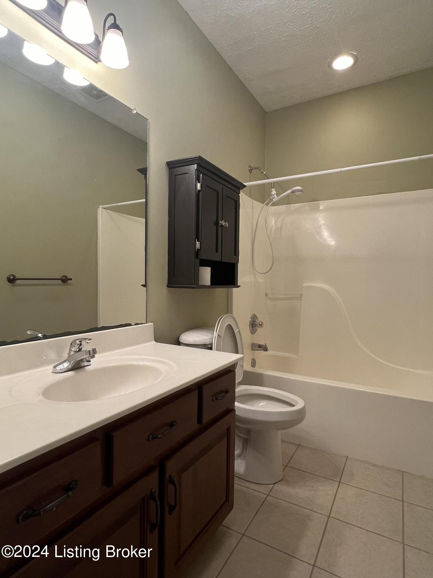 209 Oak Ridge Dr