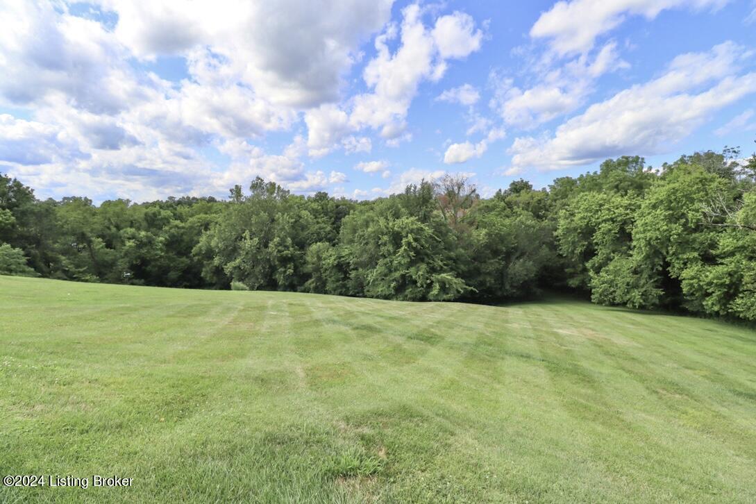 372 Oak Ridge Dr
