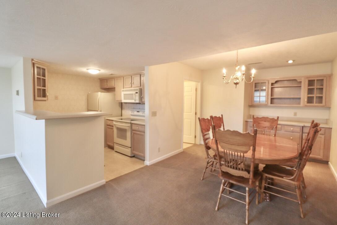 372 Oak Ridge Dr