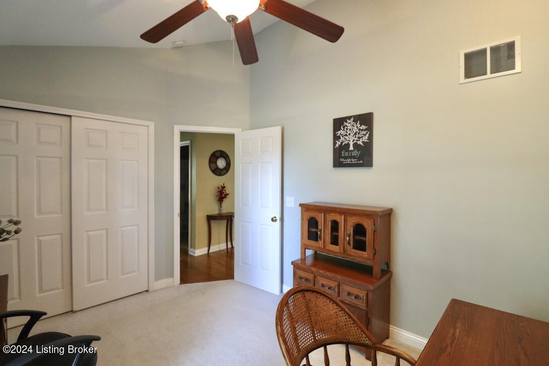 372 Oak Ridge Dr