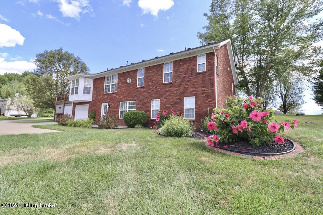 372 Oak Ridge Dr