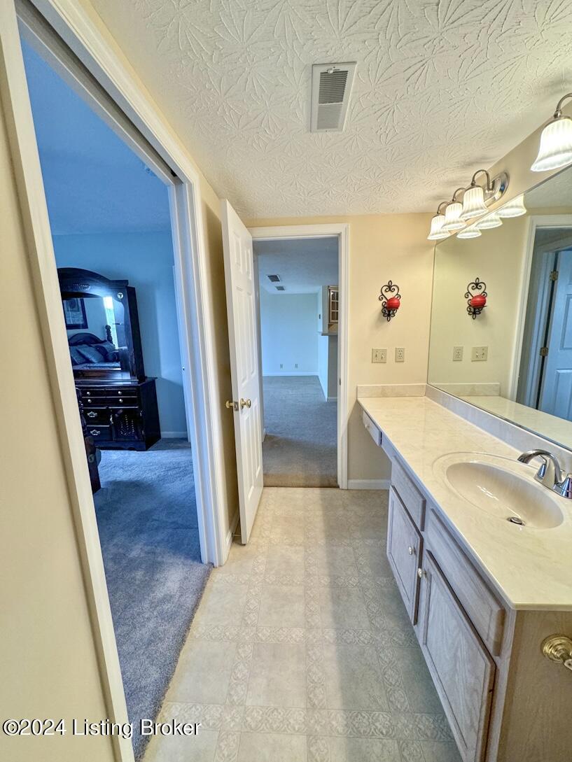 372 Oak Ridge Dr