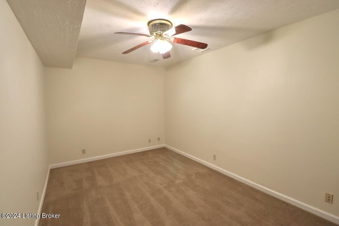 372 Oak Ridge Dr