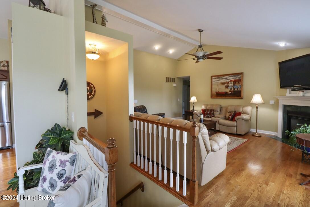 372 Oak Ridge Dr
