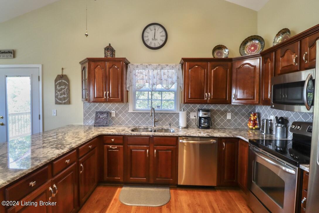 372 Oak Ridge Dr