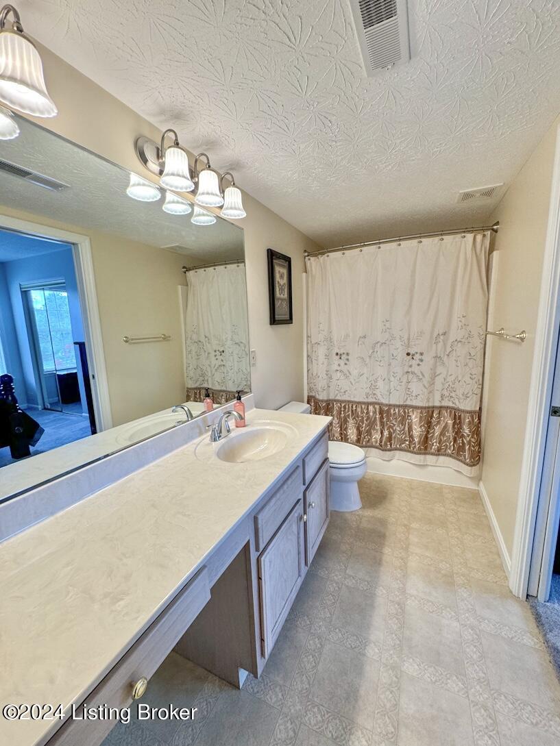 372 Oak Ridge Dr
